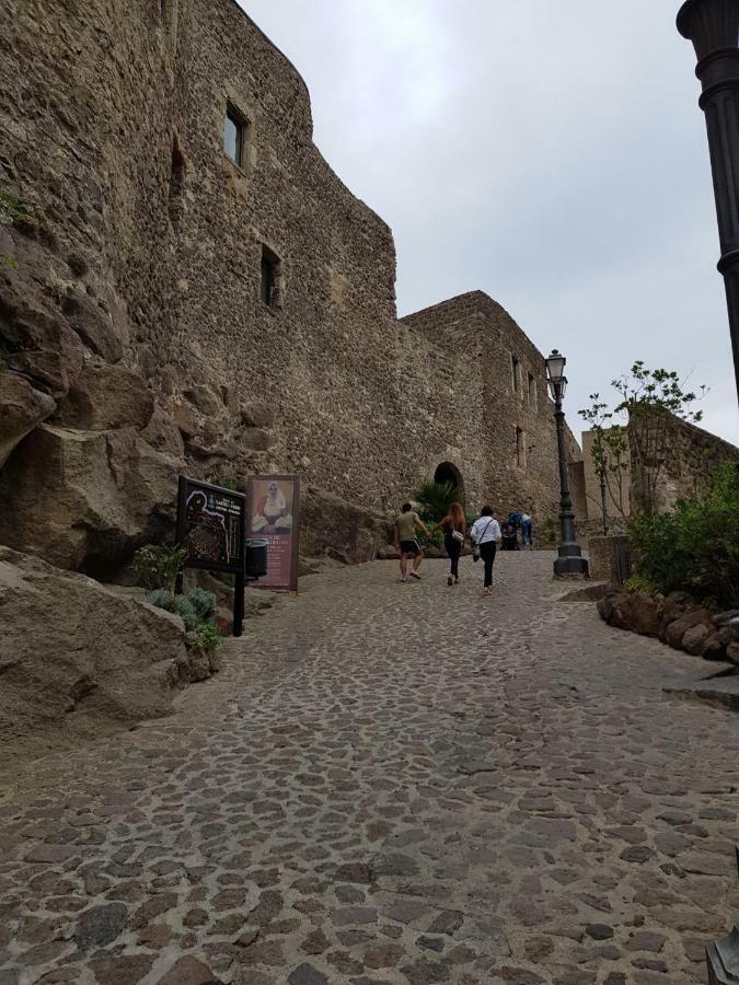 Appartamento Mansardato Anda&Torra Castelsardo Exterior foto